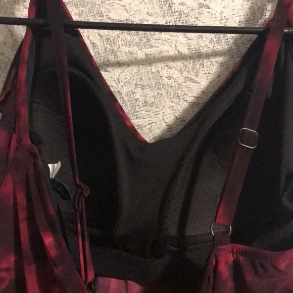 Nwot Ladies Swim Top - Picture 5 of 5